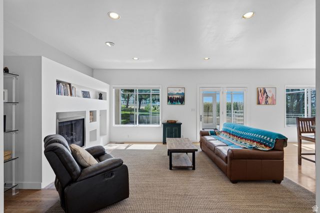 1704 E FORT DOUGLAS CIR, Salt Lake City, UT 84103