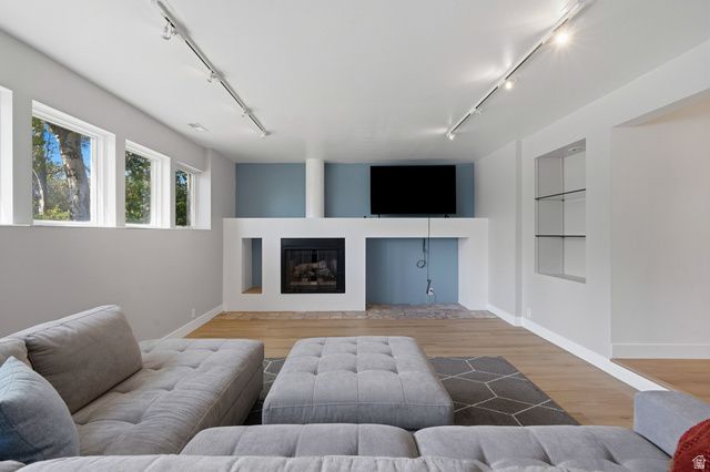 1704 E FORT DOUGLAS CIR, Salt Lake City, UT 84103