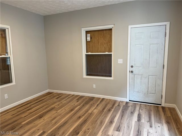 858 Forrest Drive, Akron, OH 44306