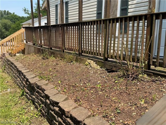 858 Forrest Drive, Akron, OH 44306