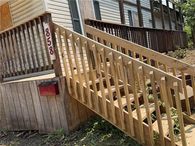 858 Forrest Drive, Akron, OH 44306
