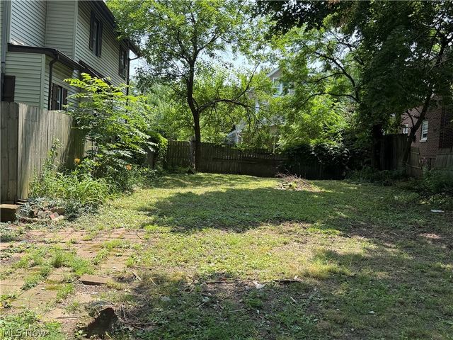 858 Forrest Drive, Akron, OH 44306