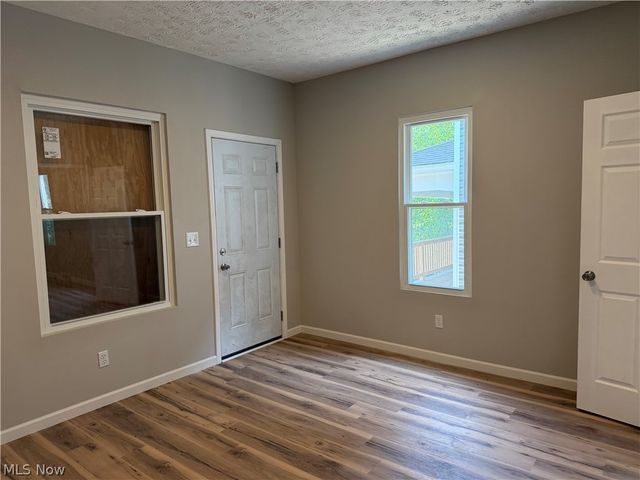 858 Forrest Drive, Akron, OH 44306