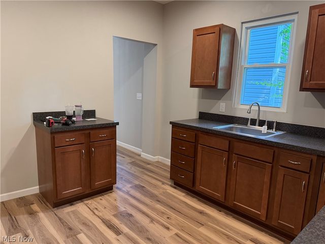 858 Forrest Drive, Akron, OH 44306