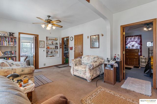 3933 X Street, Omaha, NE 68107
