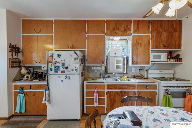 3933 X Street, Omaha, NE 68107