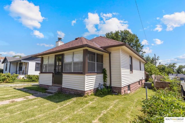 3933 X Street, Omaha, NE 68107