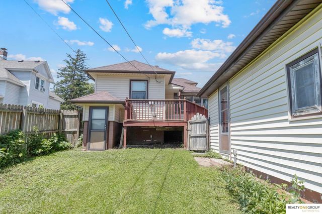 3933 X Street, Omaha, NE 68107