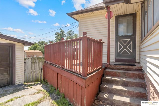 3933 X Street, Omaha, NE 68107