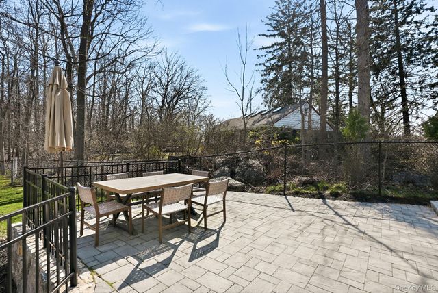 19 Lillian Road, Mahopac, NY 10541