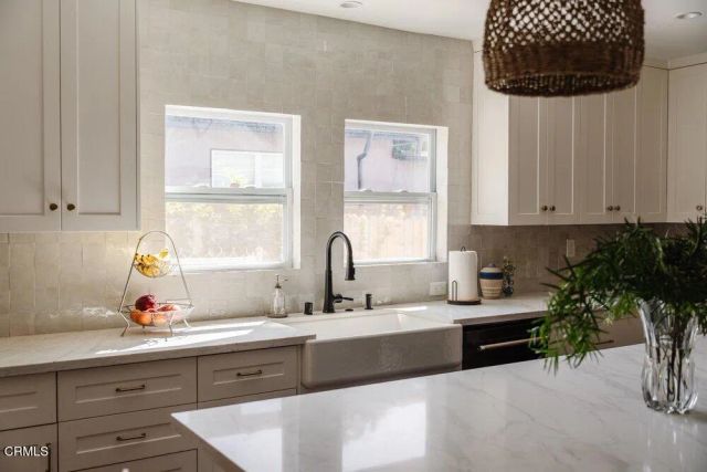 698 E Elizabeth Street, Pasadena, CA 91104