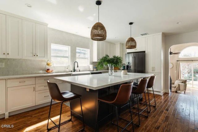 698 E Elizabeth Street, Pasadena, CA 91104