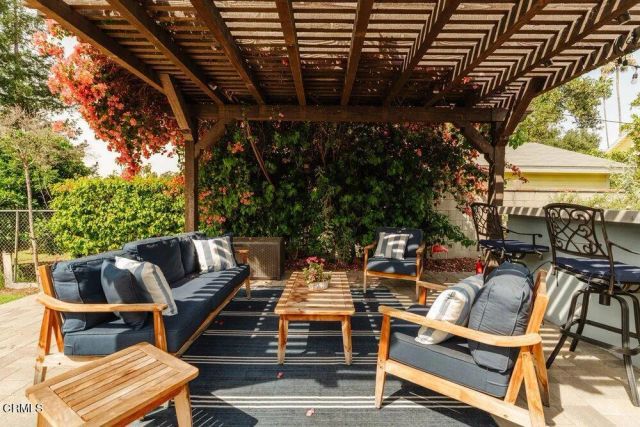 698 E Elizabeth Street, Pasadena, CA 91104