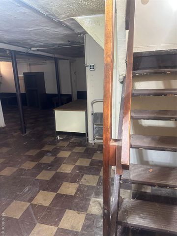 16554 Fairfield Street, Detroit, MI 48221