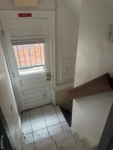 16554 Fairfield Street, Detroit, MI 48221