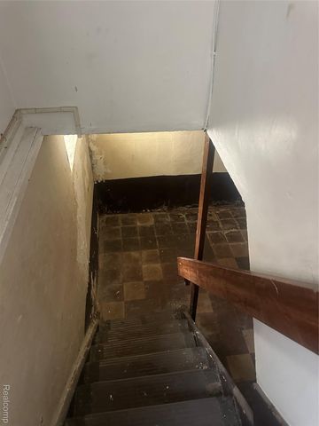 16554 Fairfield Street, Detroit, MI 48221