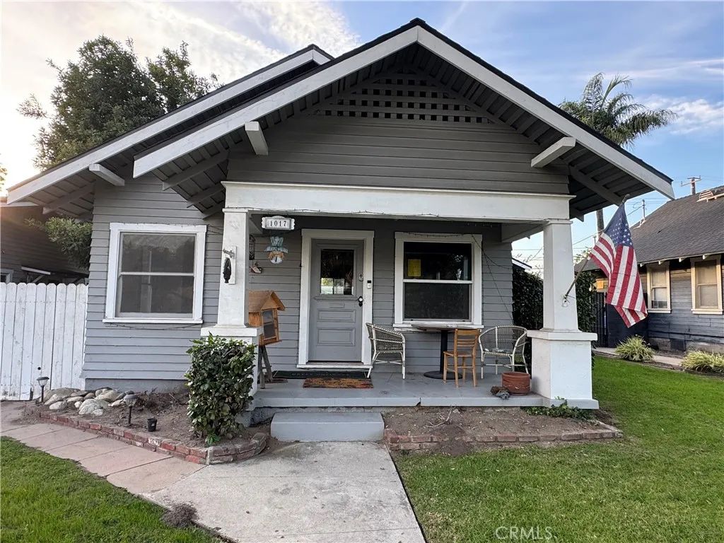 1017 San Gabriel Avenue, Azusa, CA 91702