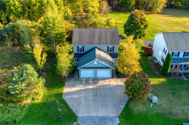 416-418 HILLCREST Drive, Edinboro, PA 16412
