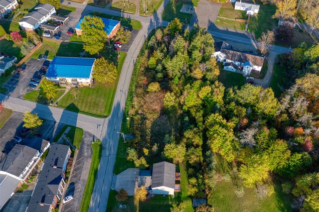 416-418 HILLCREST Drive, Edinboro, PA 16412