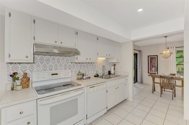 5103 GREENCROFT ROAD, Sarasota, FL 34235