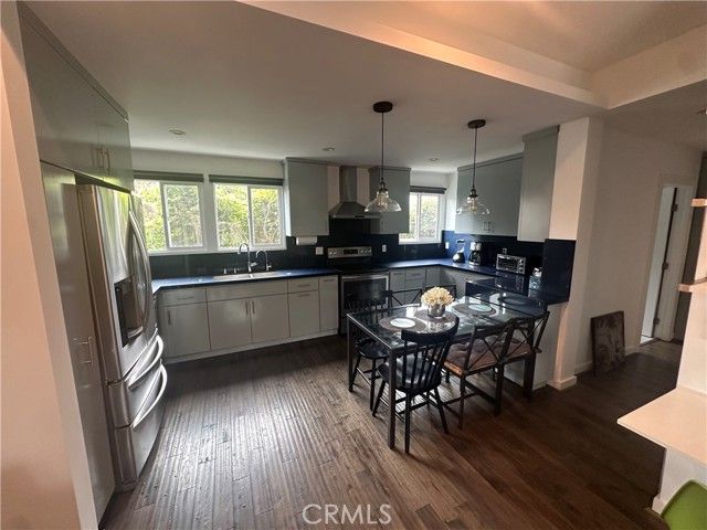 1834 9th, Santa Monica, CA 90404