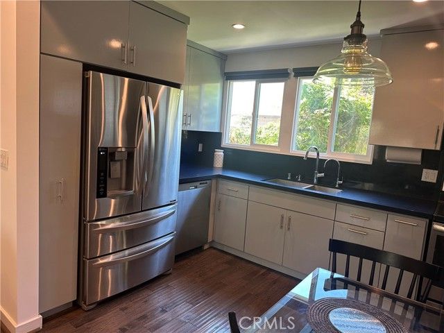 1834 9th, Santa Monica, CA 90404