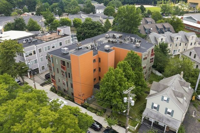 24 Bay State Rd 4, Cambridge, MA 02138