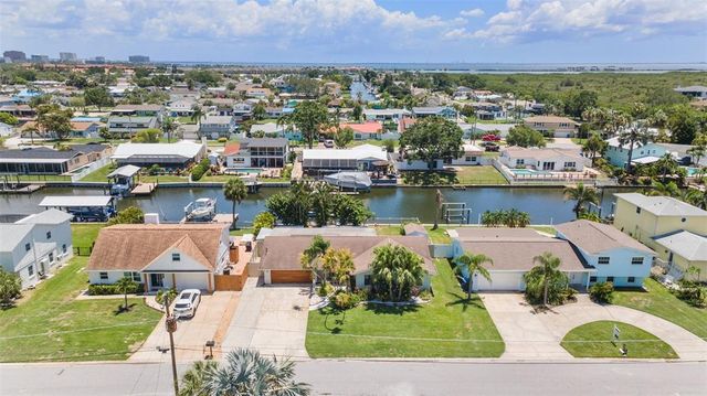 8720 HICKORYWOOD LANE, Tampa, FL 33615