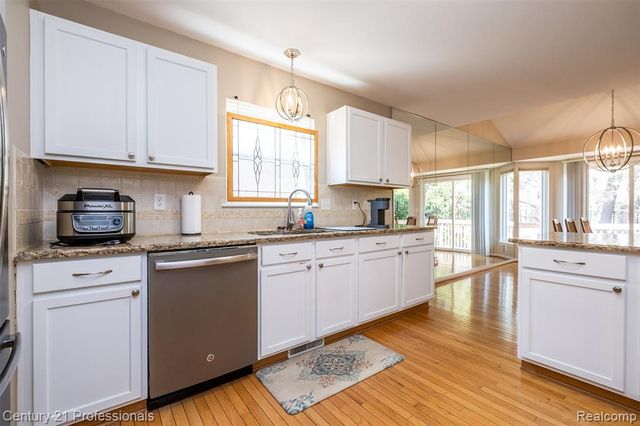 3901 Arbor Drive, Auburn Hills, MI 48326