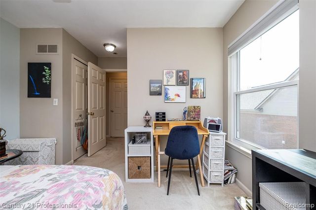 3901 Arbor Drive, Auburn Hills, MI 48326