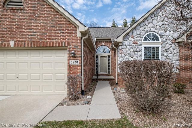 3901 Arbor Drive, Auburn Hills, MI 48326