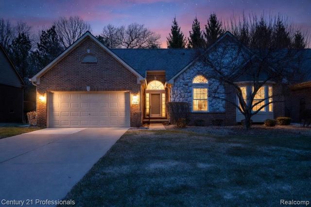 3901 Arbor Drive, Auburn Hills, MI 48326