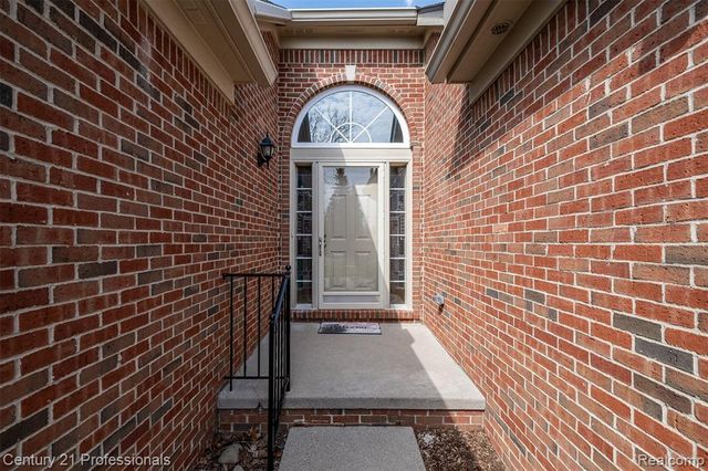 3901 Arbor Drive, Auburn Hills, MI 48326