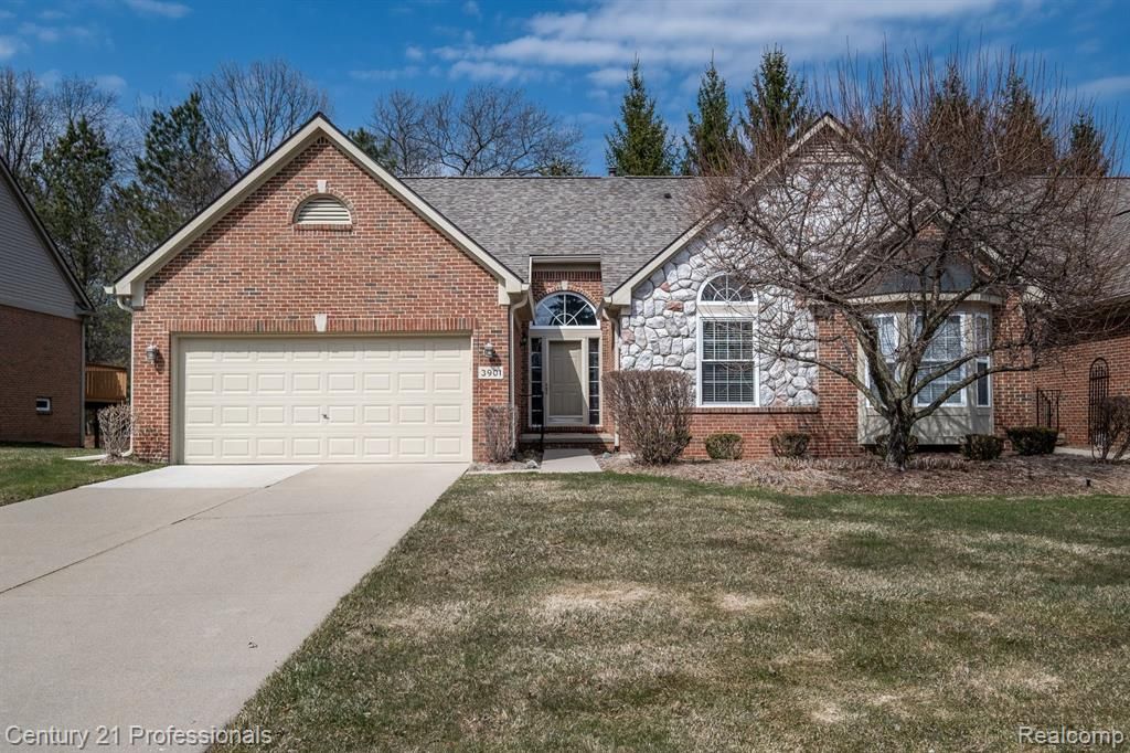 3901 Arbor Drive, Auburn Hills, MI 48326