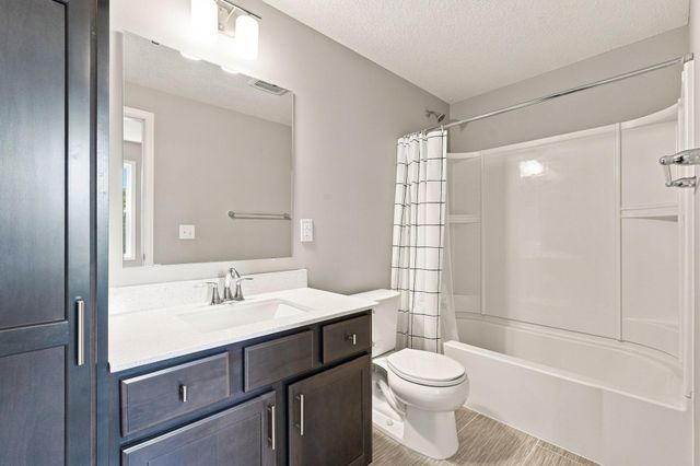 1497 Summit Court, Stillwater, MN 55082