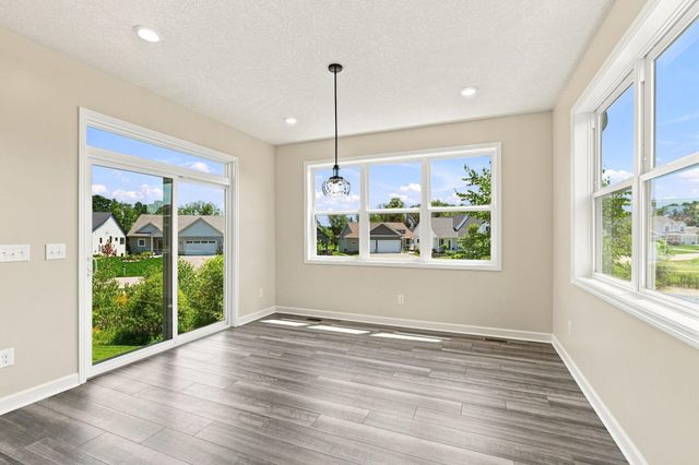 1497 Summit Court, Stillwater, MN 55082