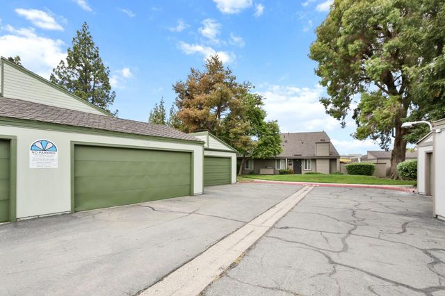 428 Safflower Pl, West Sacramento, CA 95691