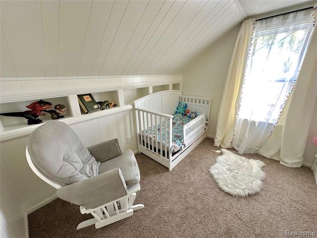 2349 W Ellery Avenue, Waterford, MI 48327