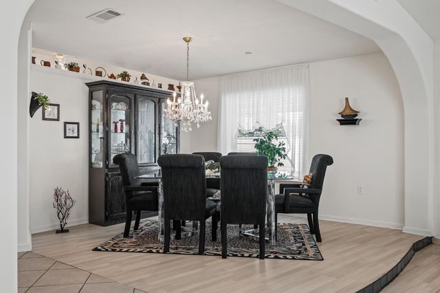 4924 N Arthur Avenue, Fresno, CA 93705