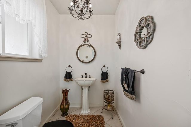 4924 N Arthur Avenue, Fresno, CA 93705