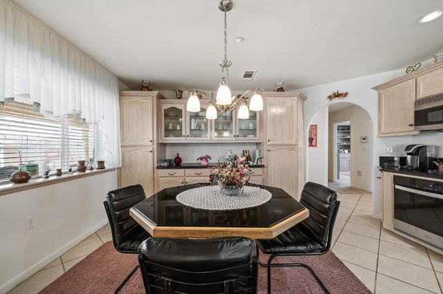 4924 N Arthur Avenue, Fresno, CA 93705