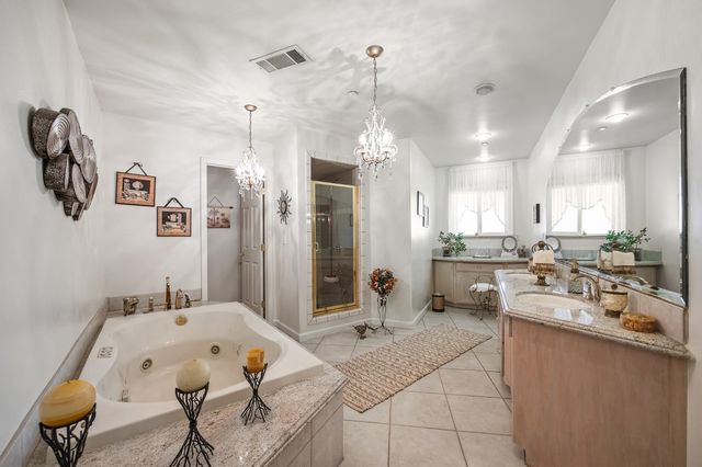4924 N Arthur Avenue, Fresno, CA 93705