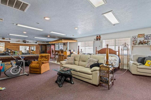 4924 N Arthur Avenue, Fresno, CA 93705