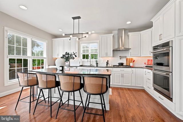 322 WAYNEBROOK DR, Chester Springs, PA 19425