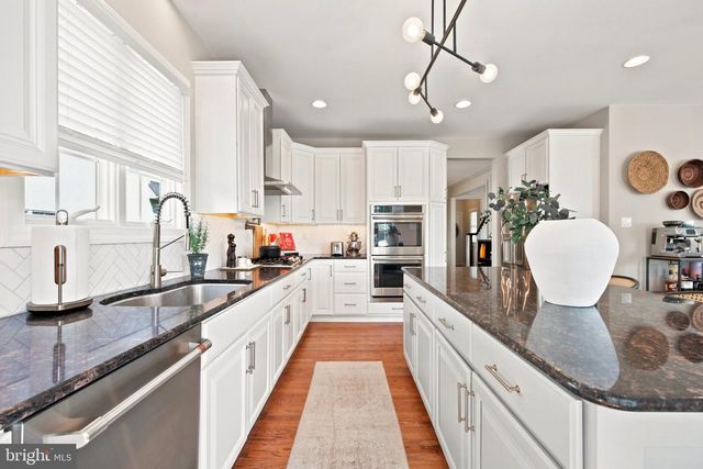 322 WAYNEBROOK DR, Chester Springs, PA 19425