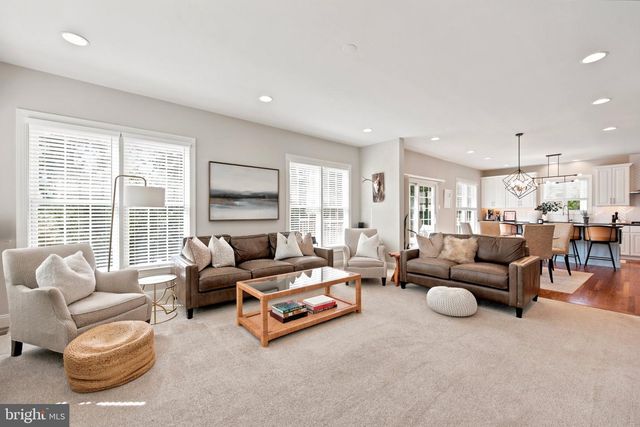 322 WAYNEBROOK DR, Chester Springs, PA 19425