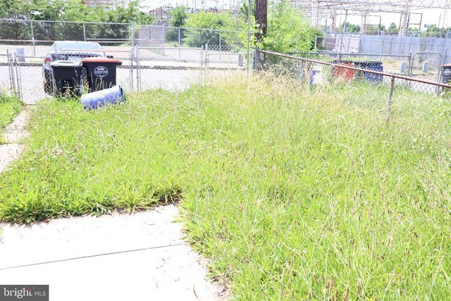 1219 W 7TH ST, Chester, PA 19013