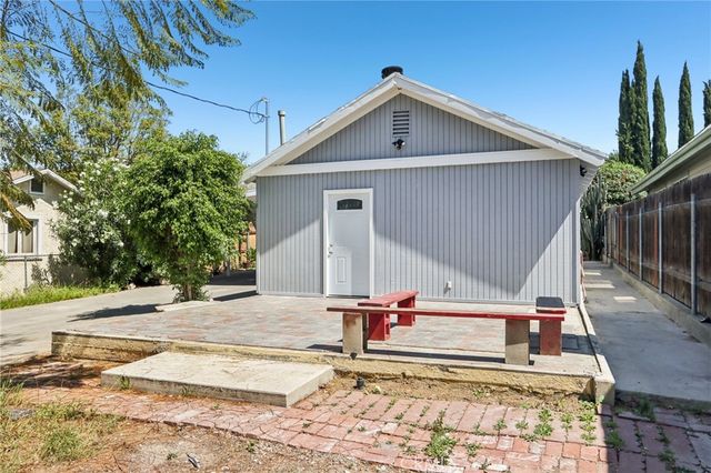 11034 Scoville, Sunland, CA 91040