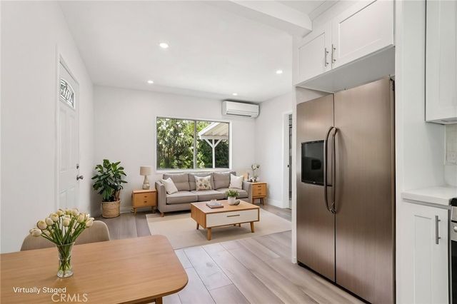 11034 Scoville, Sunland, CA 91040