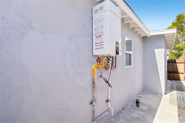 11034 Scoville, Sunland, CA 91040